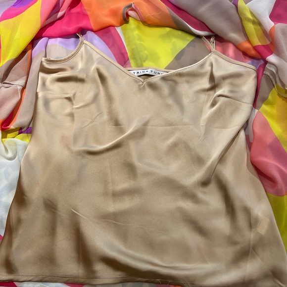 Trina Turk Flow Top - Picture 9 of 14